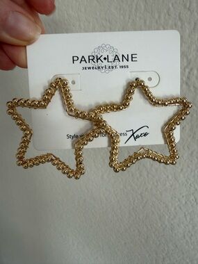 Gold Star Earrings by Park Lane - NWOT!